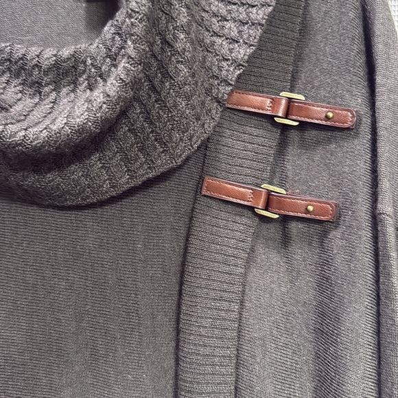 Ellen Tracy Poncho sweater Olive Green w leather closures SZ XL wool blend - Picture 4 of 11